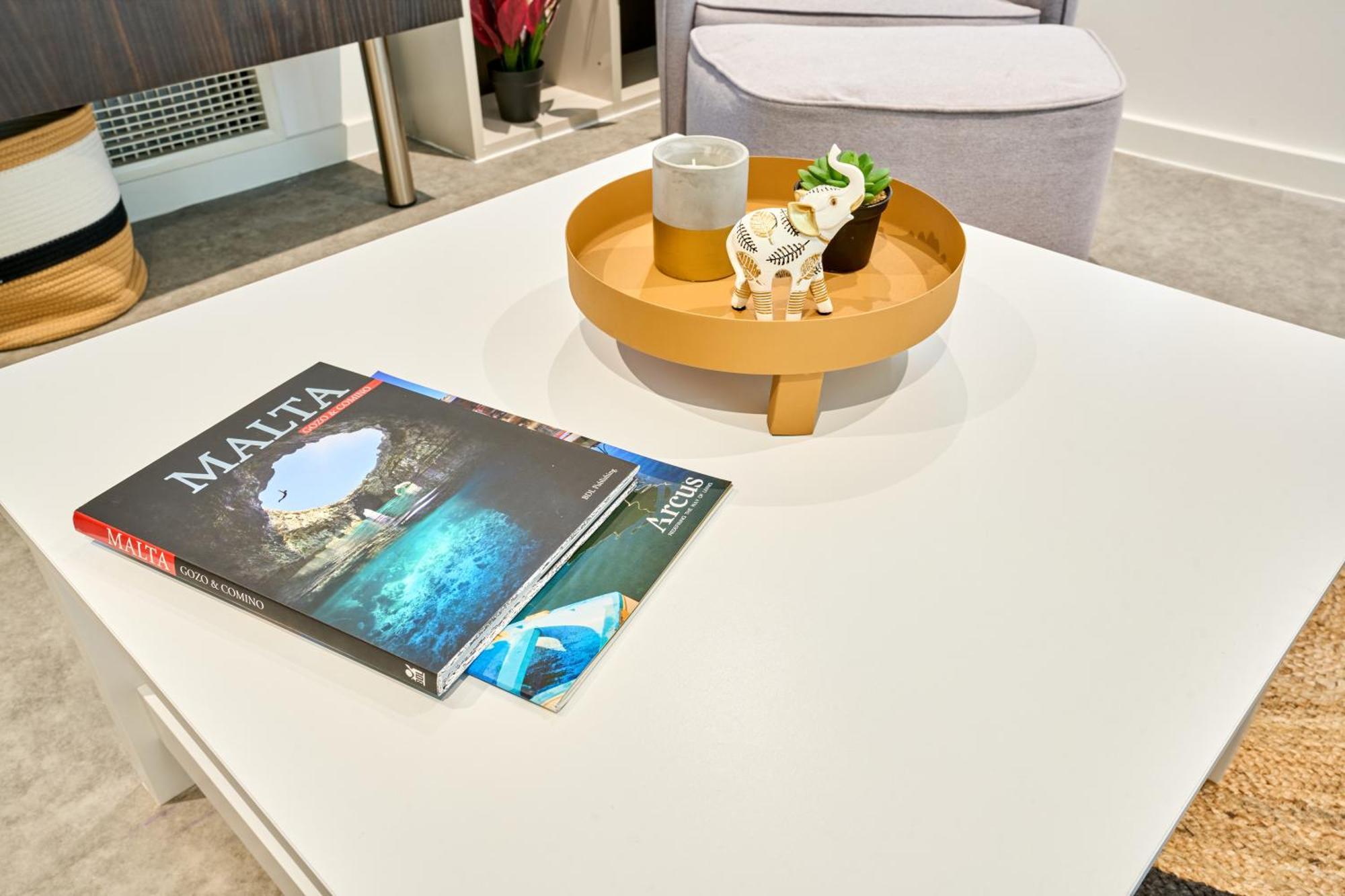 Stylish Apartment In Tigne Point Слима Экстерьер фото